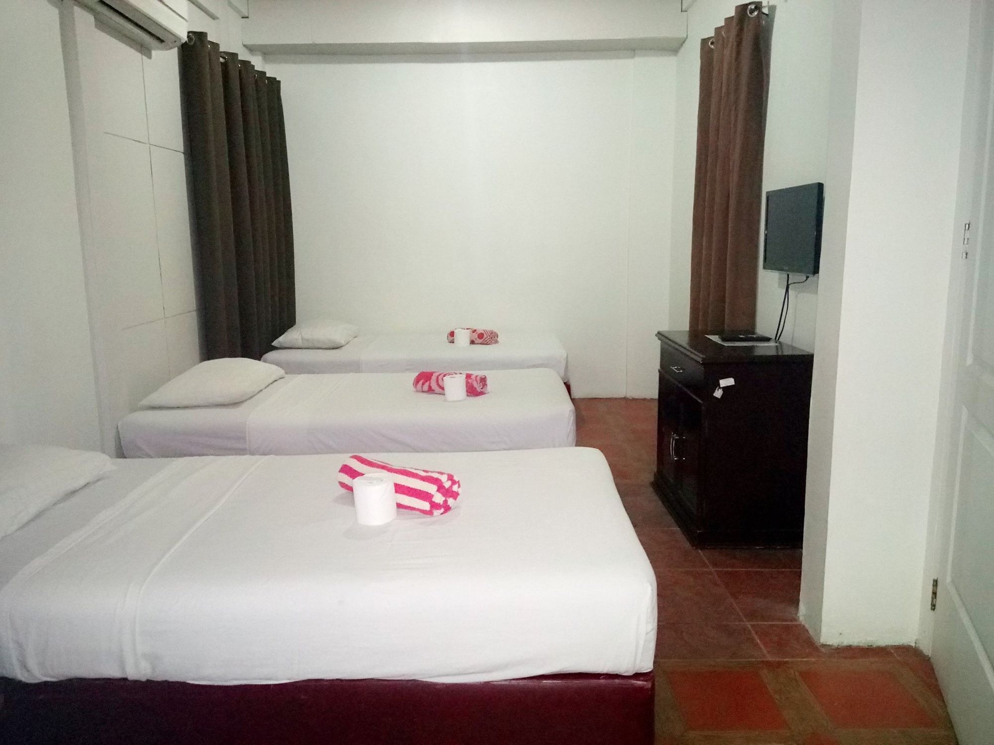Sun Moon Poolside Hotel Angeles Kültér fotó